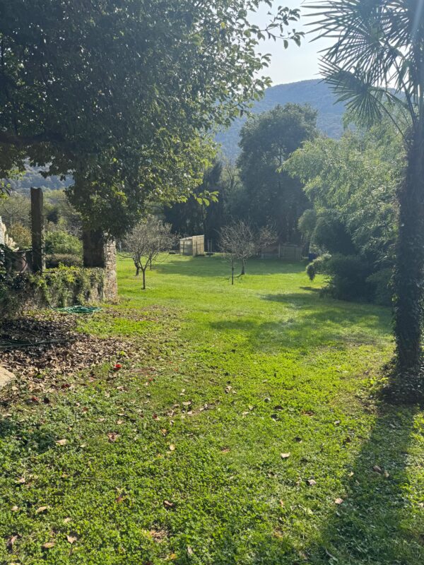 Elegante Duplex di 4.5 Locali con Vista Panoramica a Barbengo